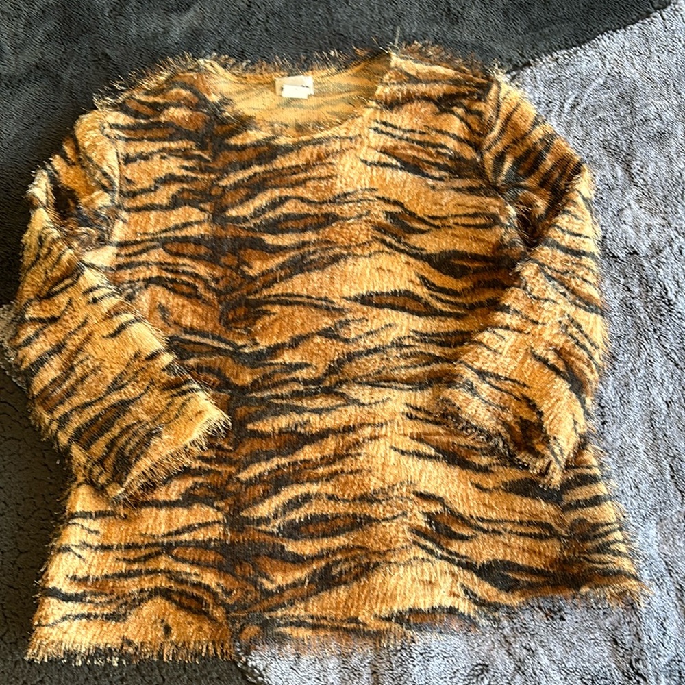 Animal print top